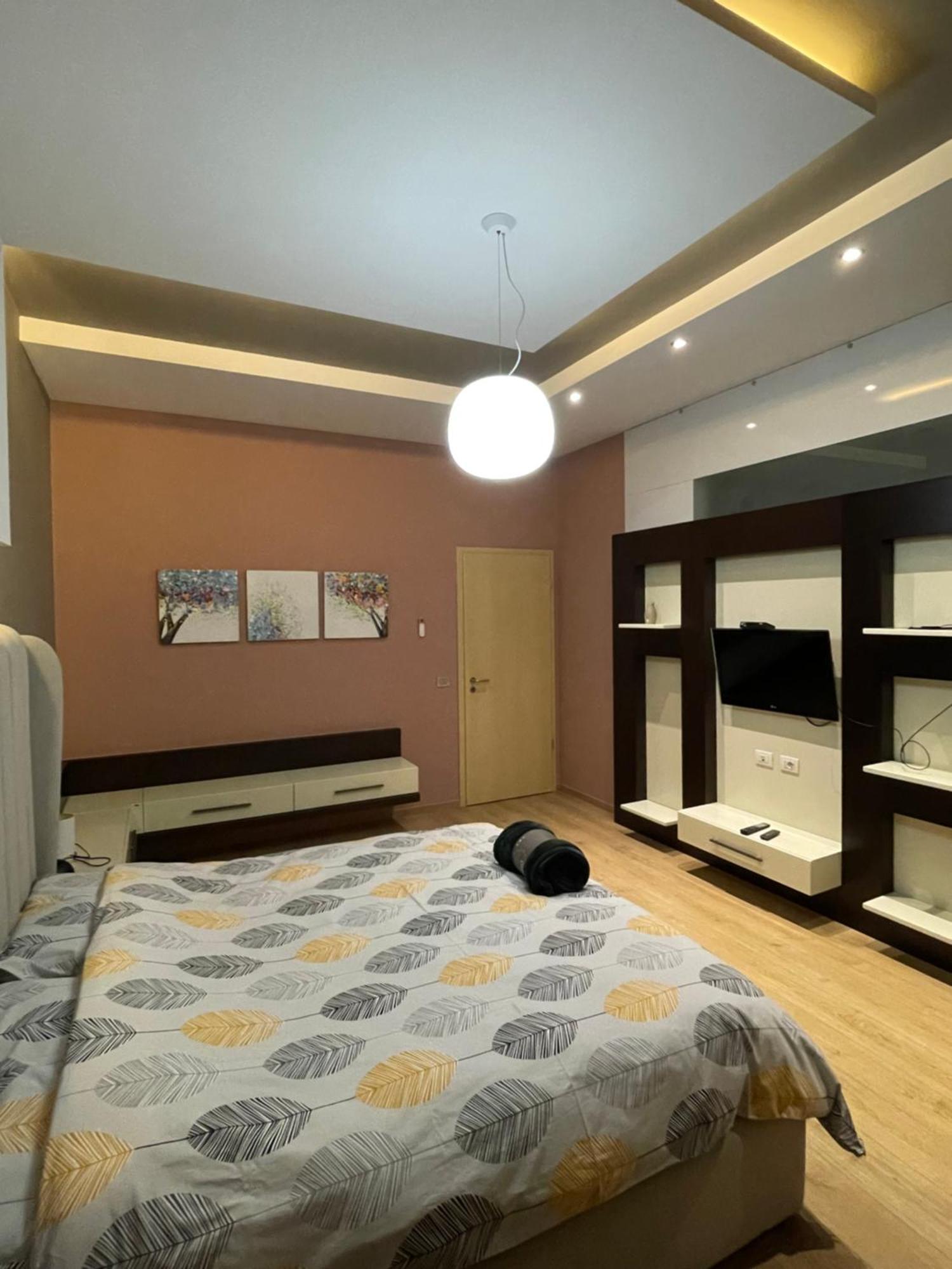 Lux Leilighet Tiranë