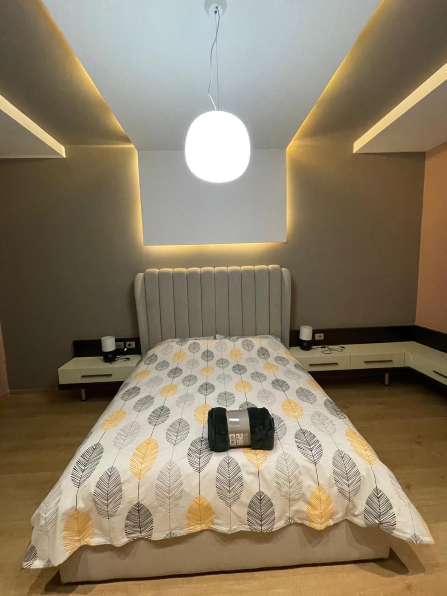Lux Leilighet Tiranë